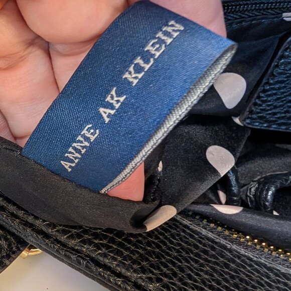 Vintage AK Anne Klein Soft Leather Black Purse - Picture 4 of 11